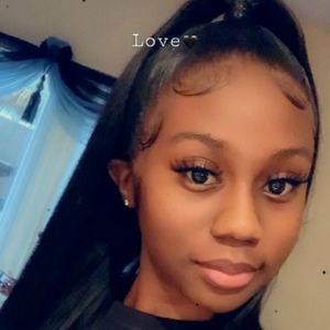 Meet your Posher, Jakayla